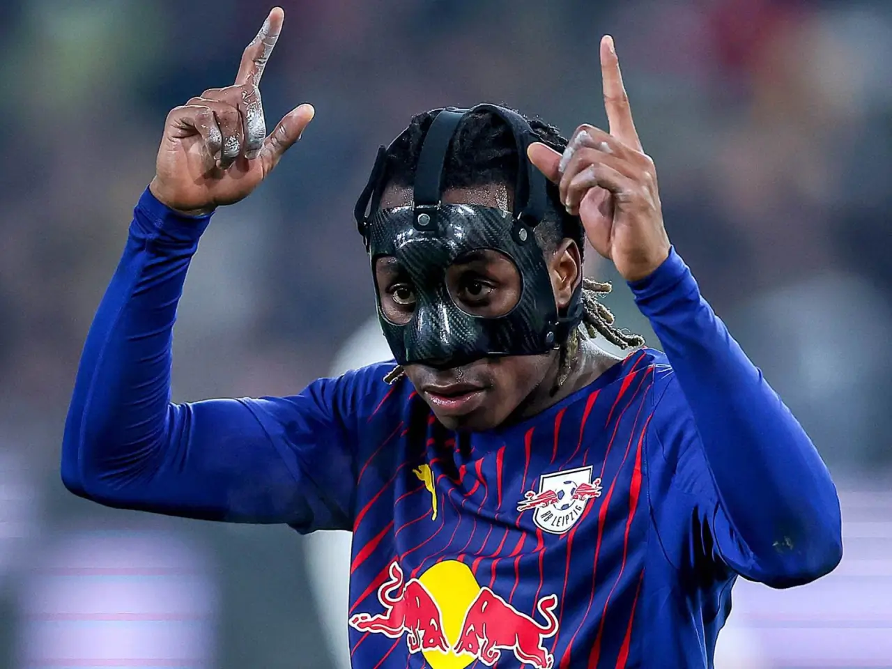 Bayern and EPL clubs are competing for Yan Diomande