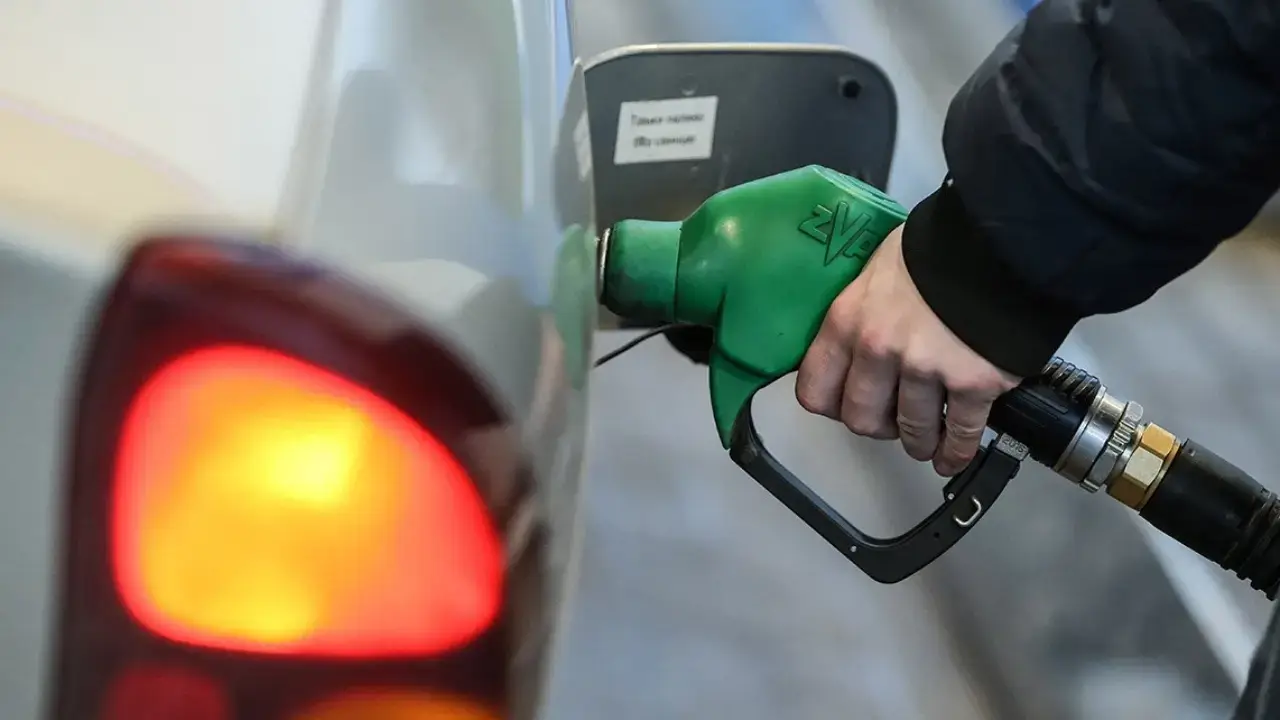 Benzin narxlari oshishi jahon bozorida xavotir uyg'otdi