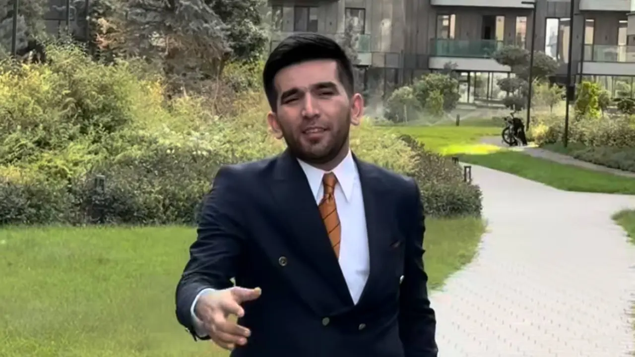 Достон Эргашев получил в подарок от брата дорогую машину