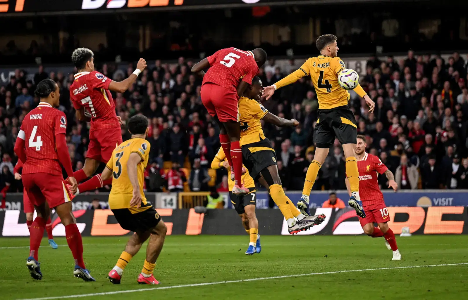 "Vulverhempton" so'nggi daqiqalarda "Liverpul"ni mag'lub etdi