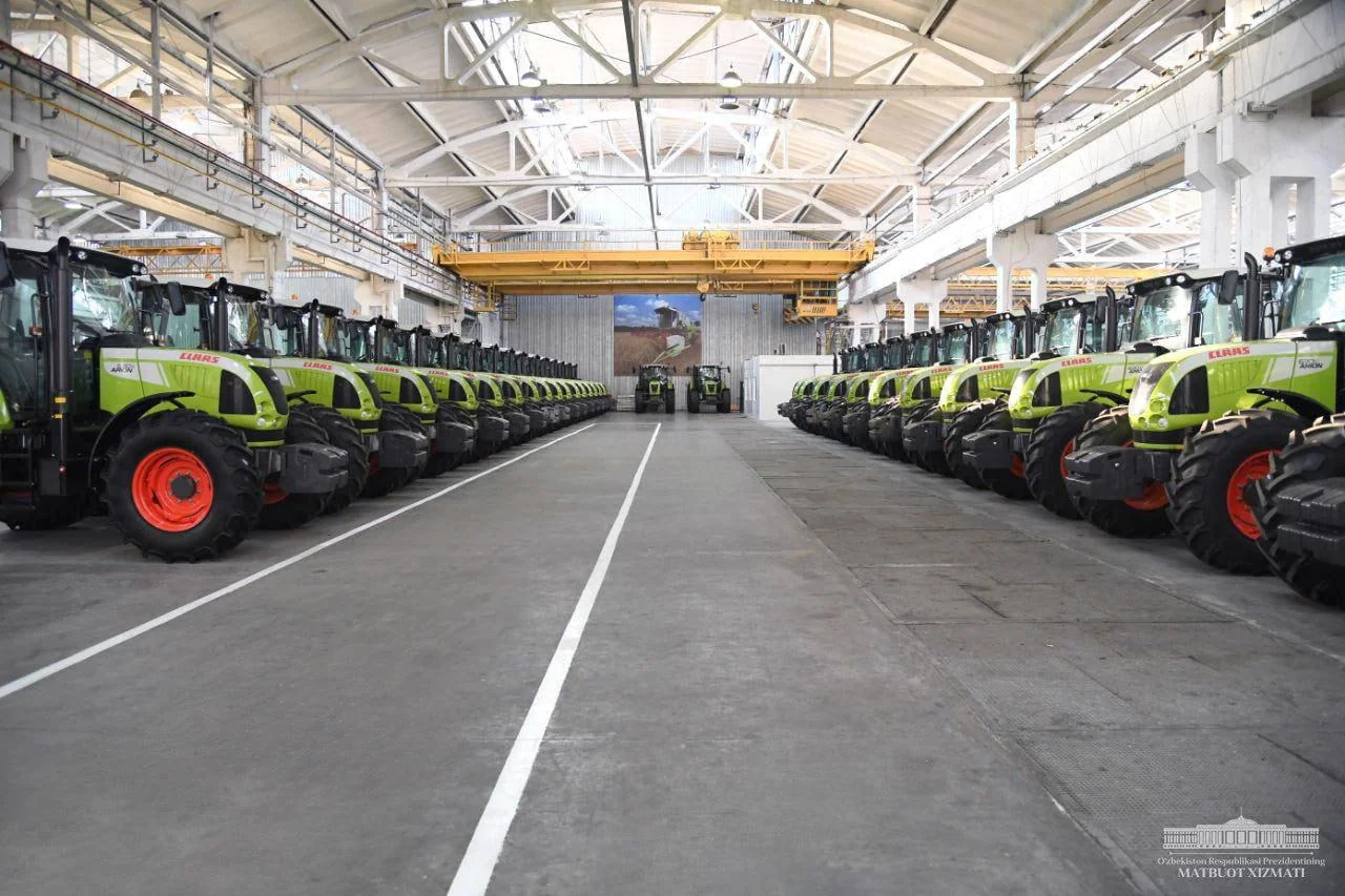 Президент подписал указ о полной механизации сбора хлопка