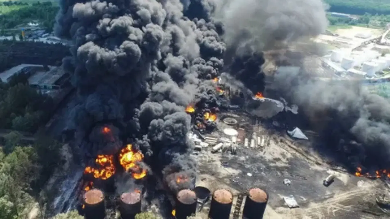 Strikes on Iranian oil depots caused acid rain