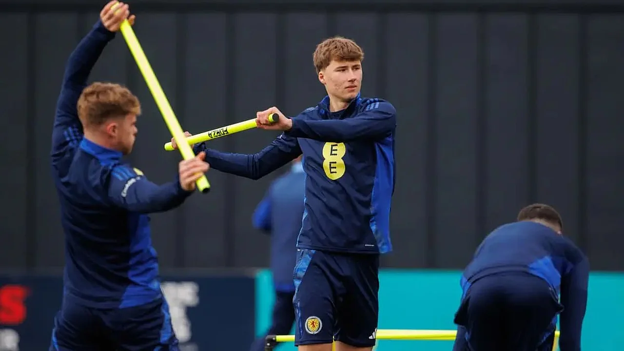 Manchester Siti va Arsenal yosh futbolchini kuzatib bormoqda