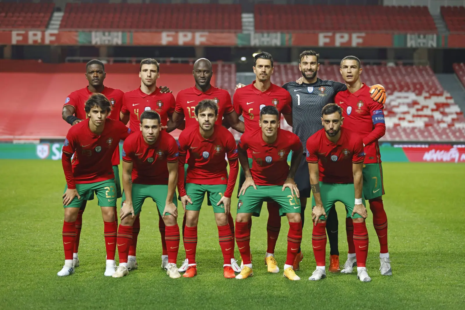 Portugal and Colombia national teams presented new away kits
