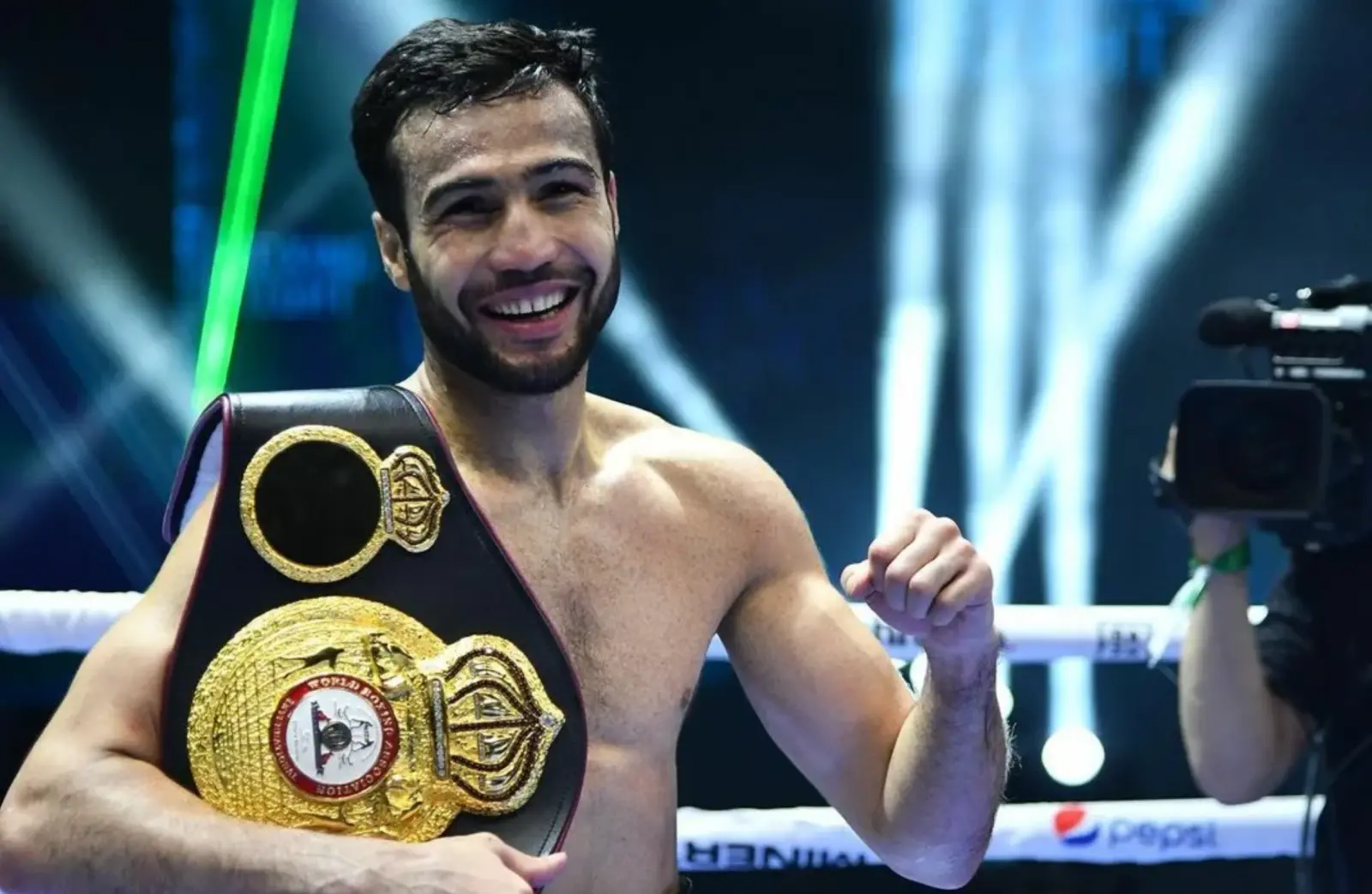 Шахрам Гиёсов претендент на пояс WBA в Лас-Вегасе