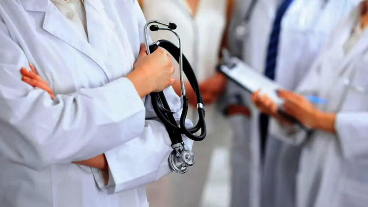 yildan tibbiyot xodimlari uchun besh kunlik ish haftasi joriy etiladi