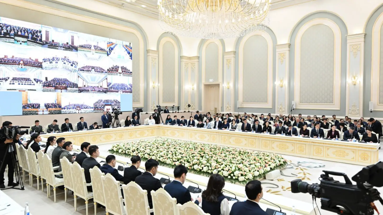 President: Creating jobs for youth is a pressing task