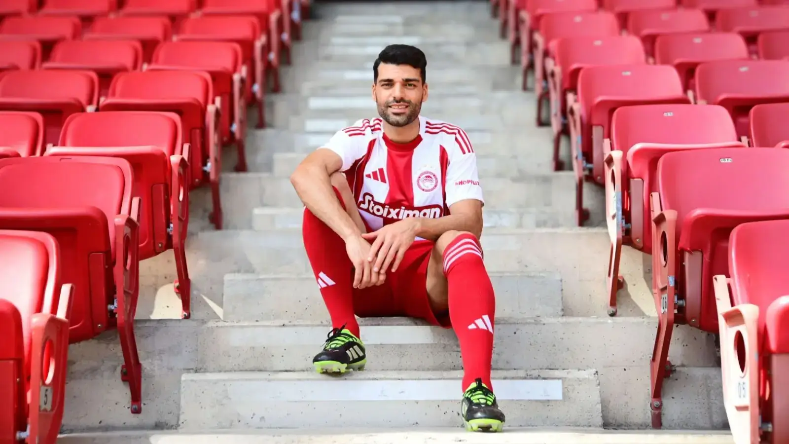 Eronlik futbolchi Mehdi Taremi armiyaga qo'shilmoqchi