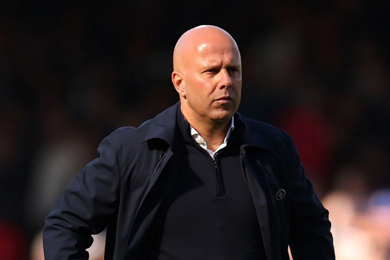 Liverpool Arne Slotni mavsum oxirigacha saqlab qolmoqda