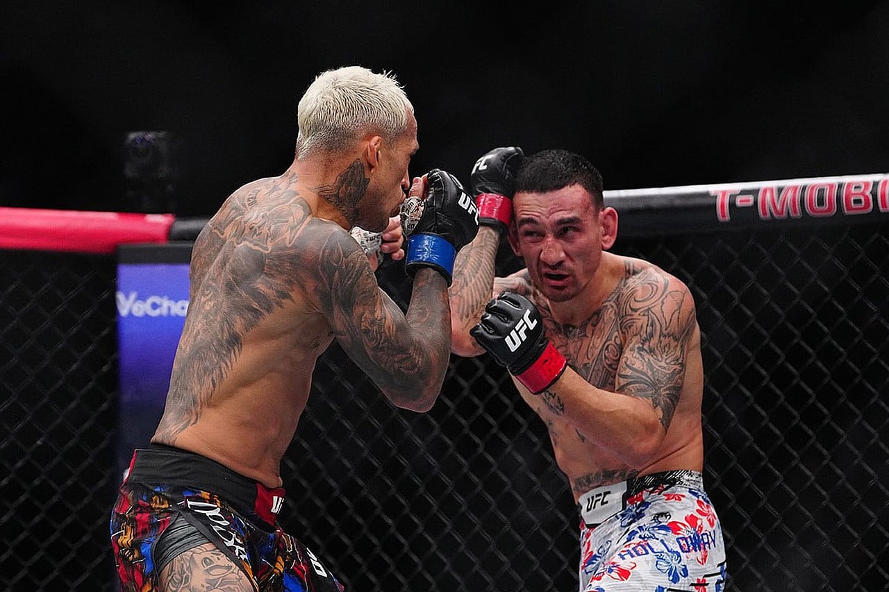 Maks Xollouey maglubiyatni tan oldi va muxlislaridan uzr so'radi