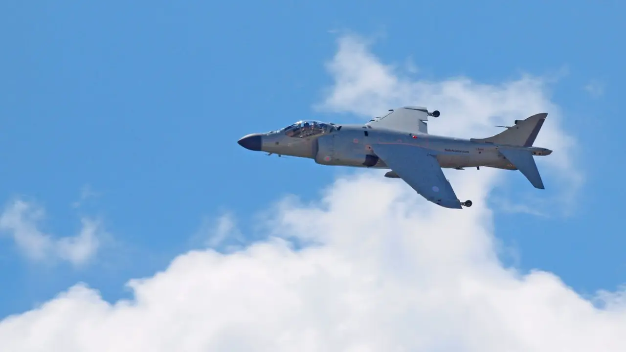 Fransiya AQSh uchun havo hududini yopdi