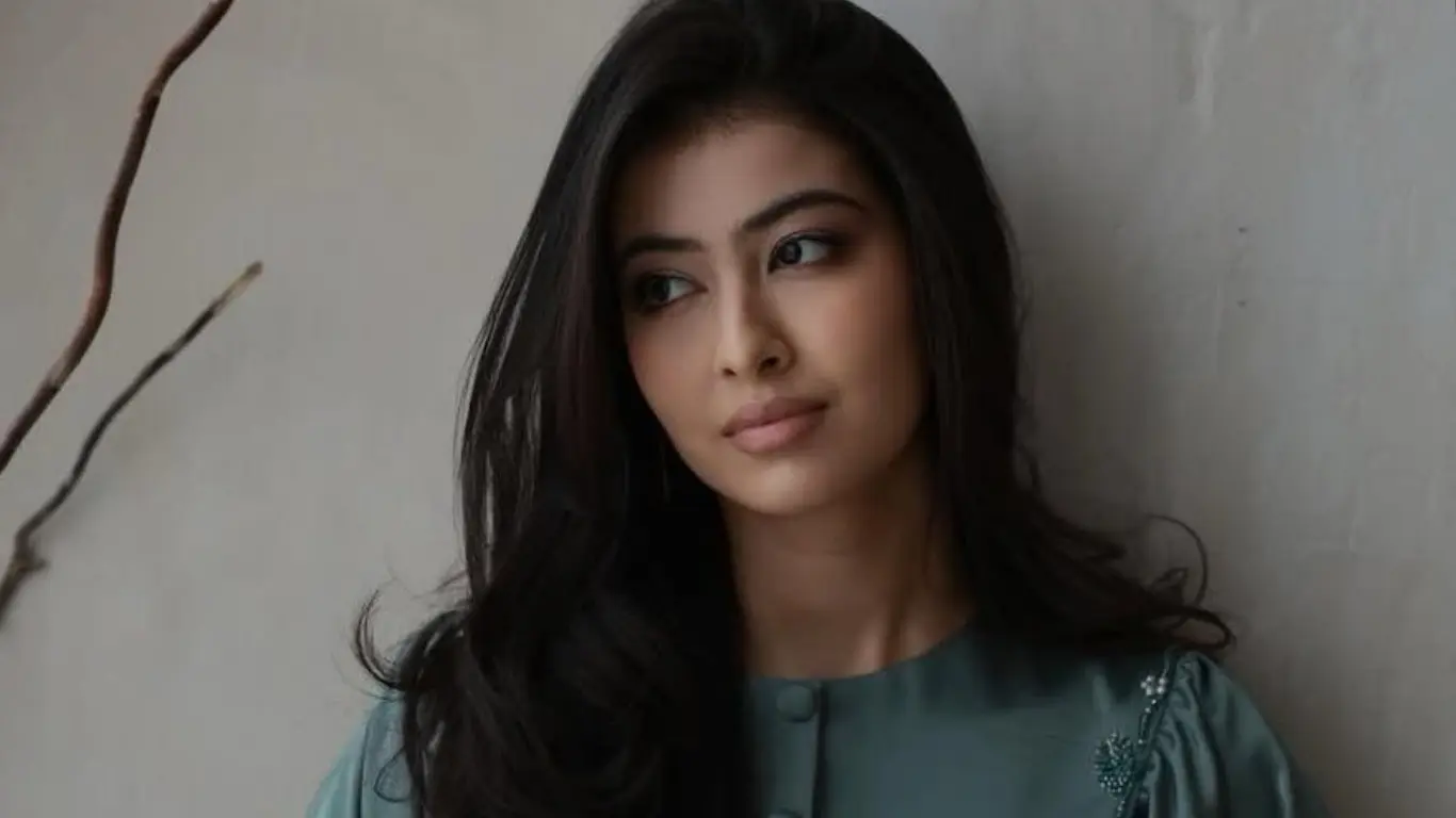 Feruza Yusupova qizi Shamsiyaning yarim yoshga to'lganini nishonladi