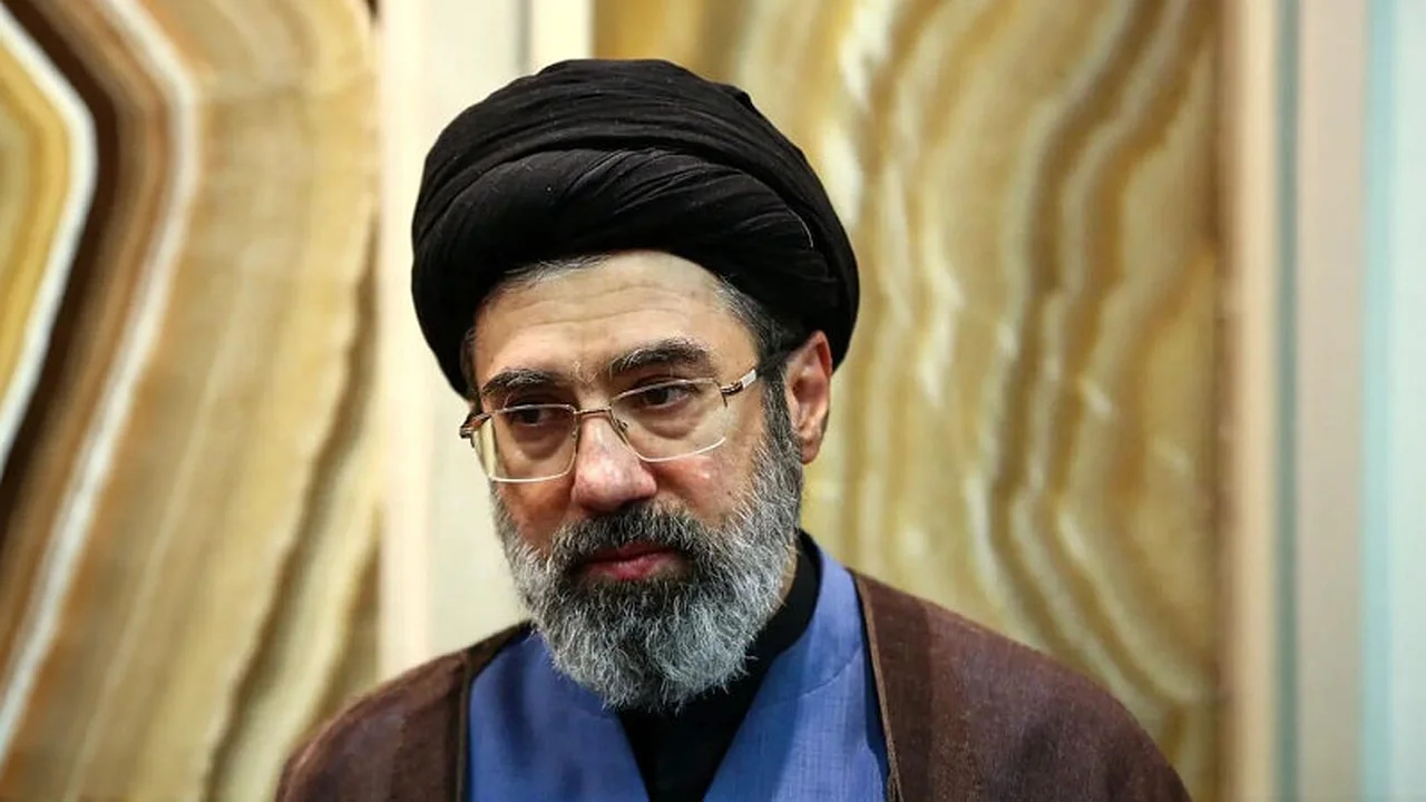 Eron yangi oliy rahbari jarohat olganini tasdiqladi