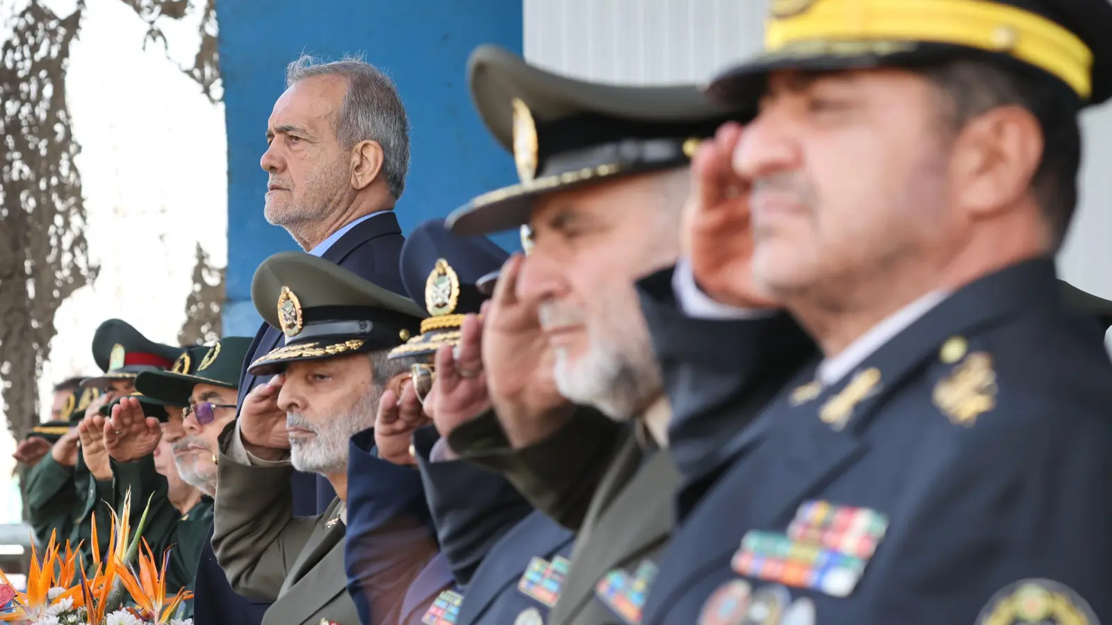 Eron Yaqin Sharqda kuchli va zaif tomonlarga ega