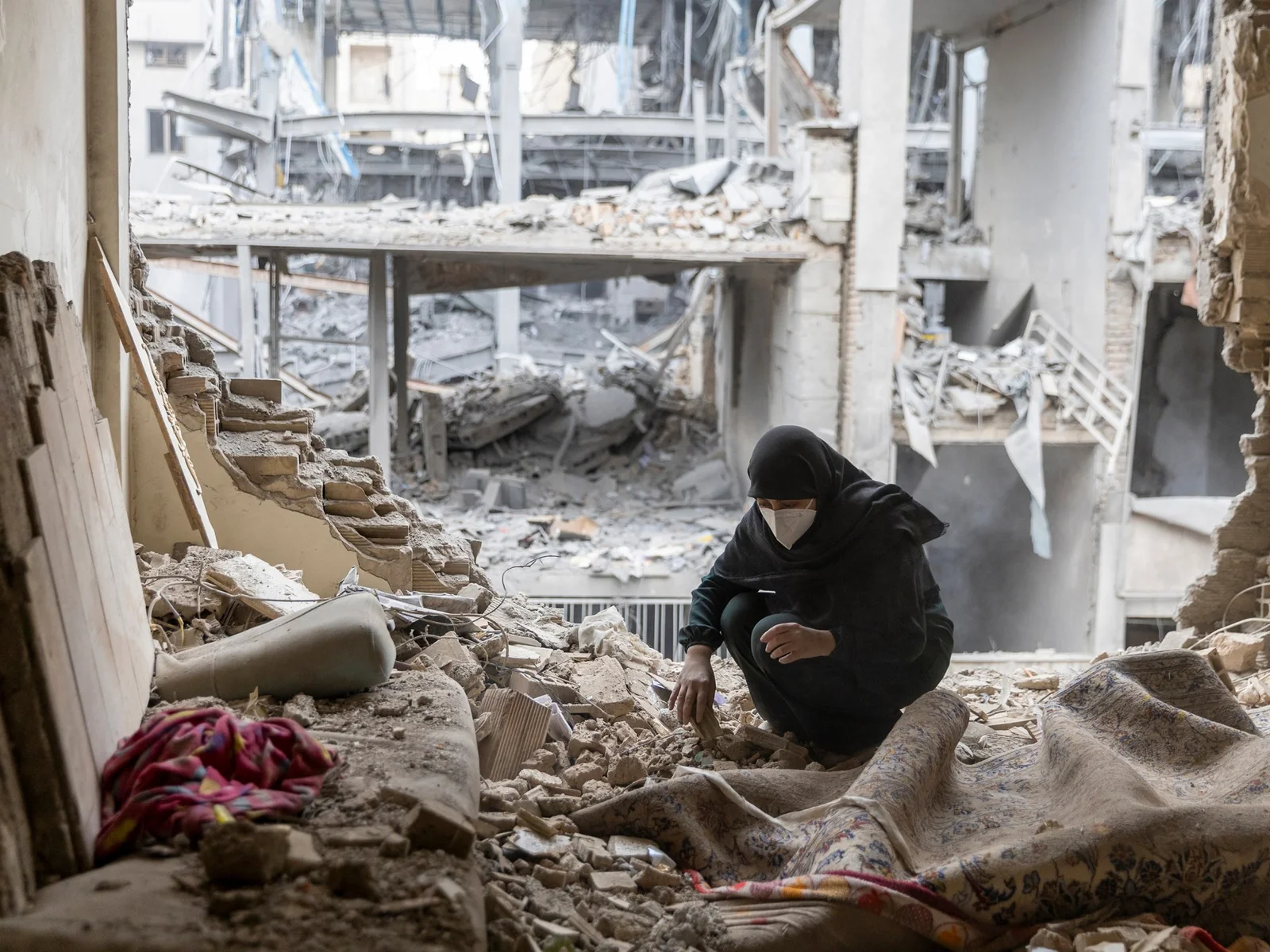 AQSh Eronga qarshi urushga o'n ikki milliard dollar xarajatladi