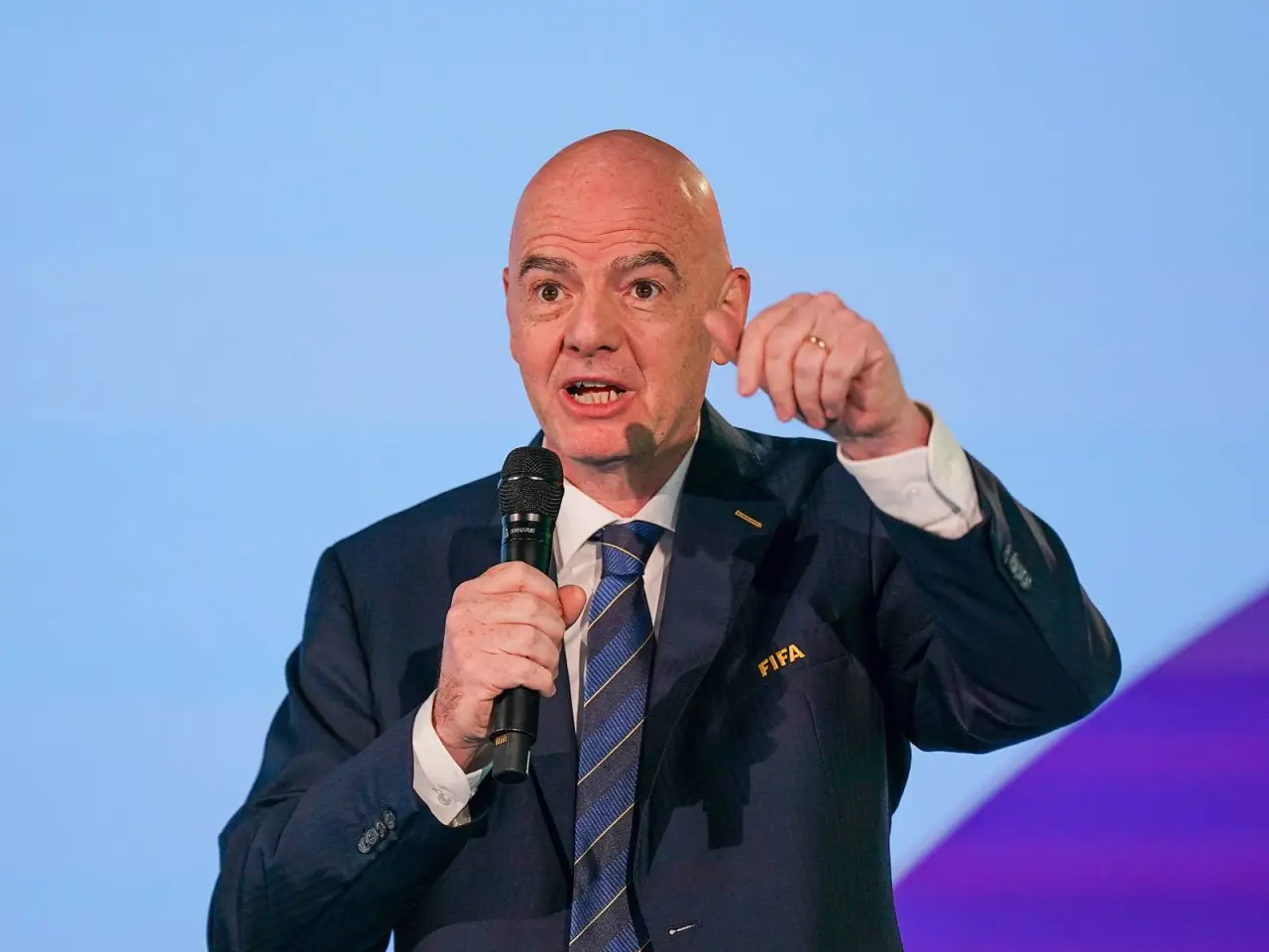 FIFA prezidenti futbolchilarga qattiqroq chora ko'rishni taklif qildi