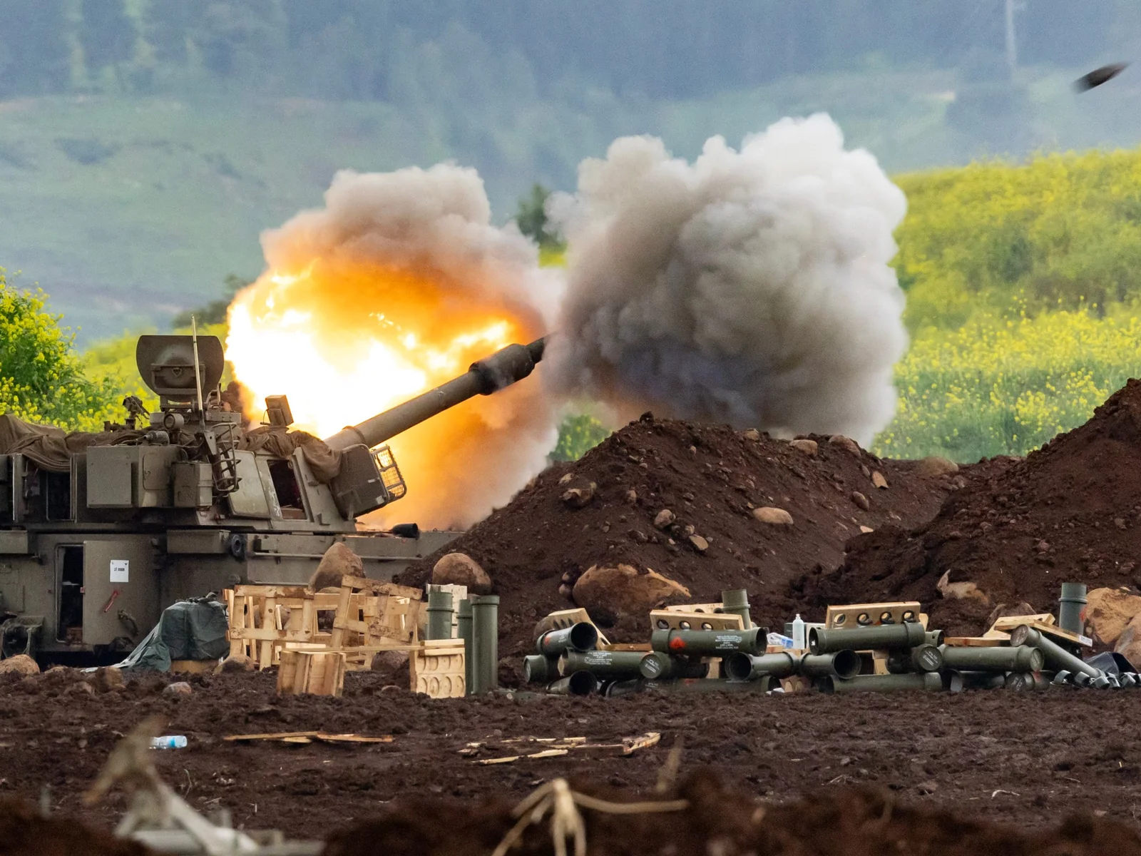 Израиль начал крупномасштабную наземную военную операцию на юге Ливана