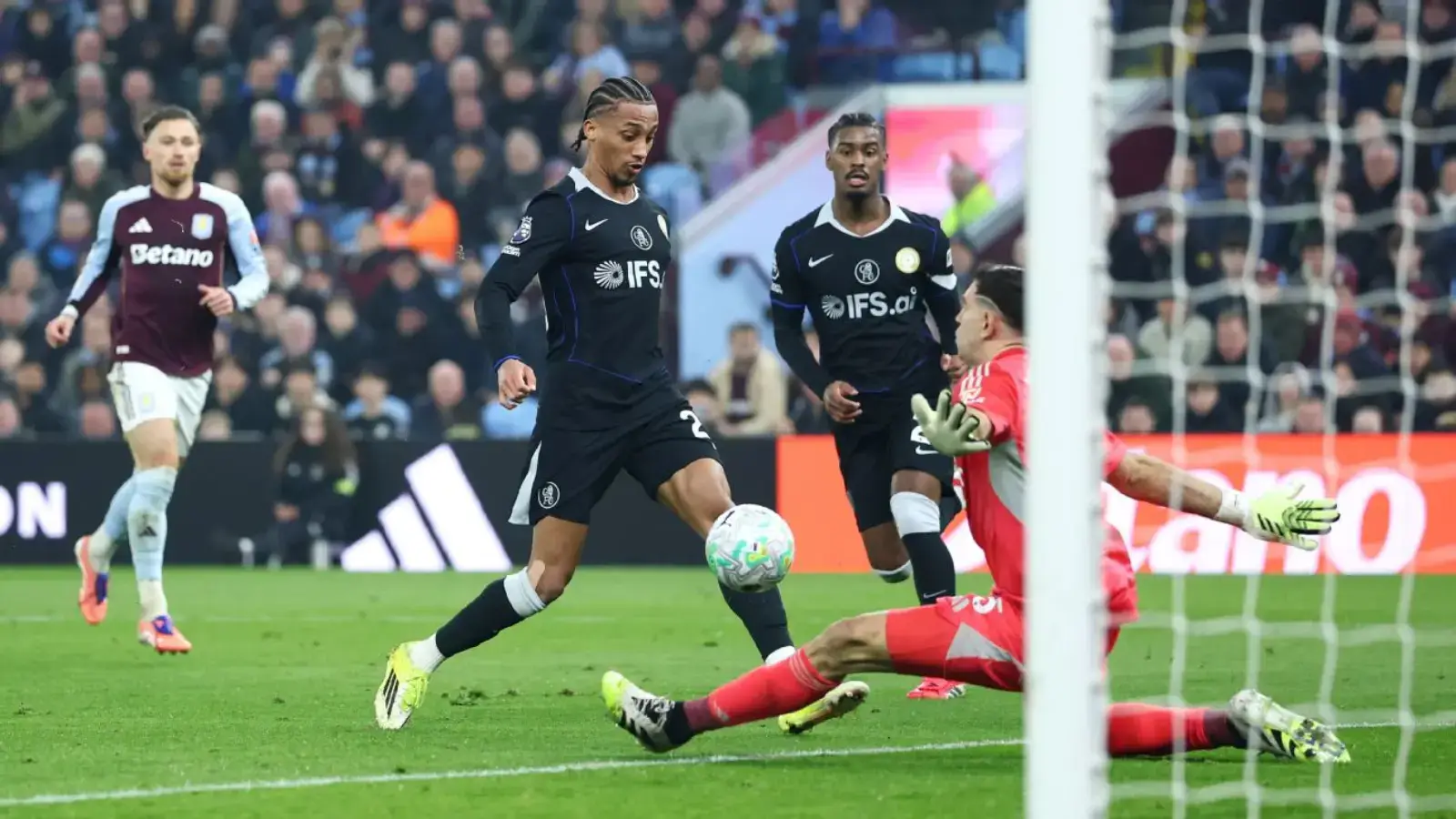 Joao Pedro het-trik bilan "Chelsi"ga g'alaba keltirdi