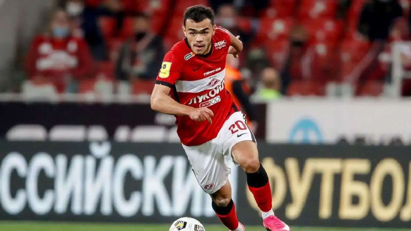 Иранские столкновения заставили узбекских футболистов вернуться