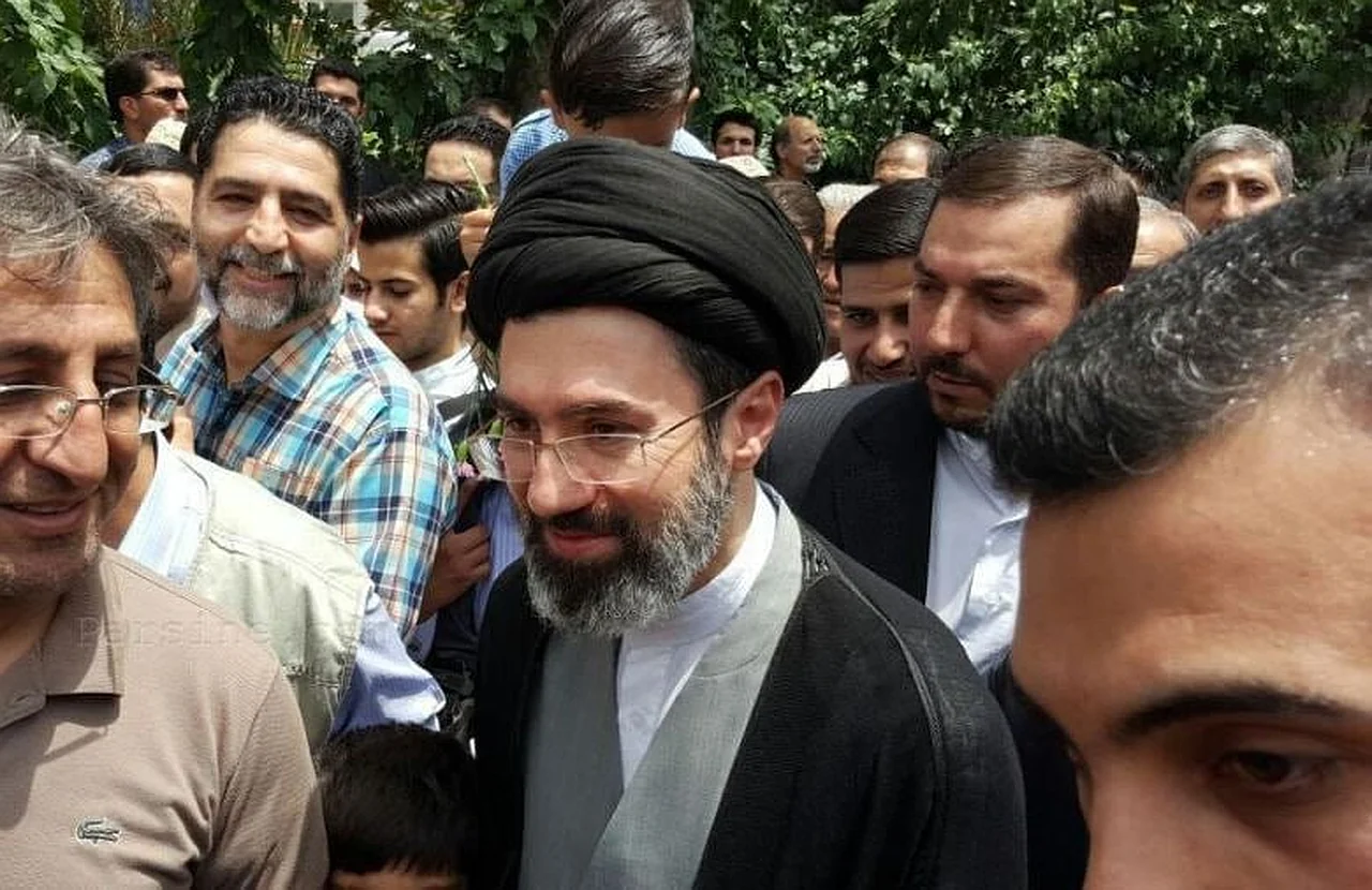 Лидер Ирана Муджтаба Хоманаи выжил после ракетного удара