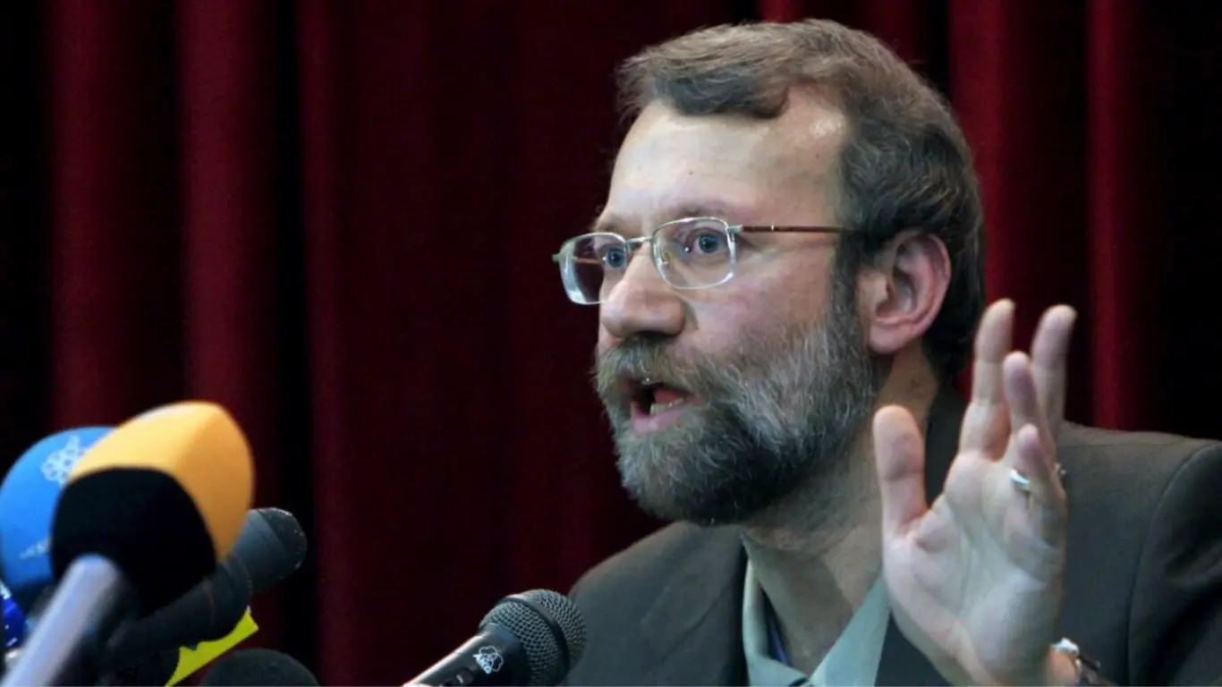 Larijoniy Tramp bayonotiga keskin javob berdi