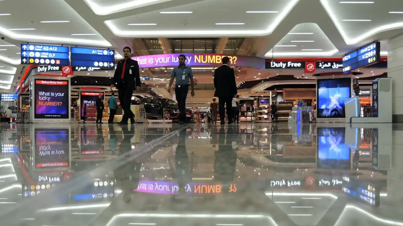 Dubay aeroportidagi to'xtashlar katta iqtisodiy zarar keltirmoqda