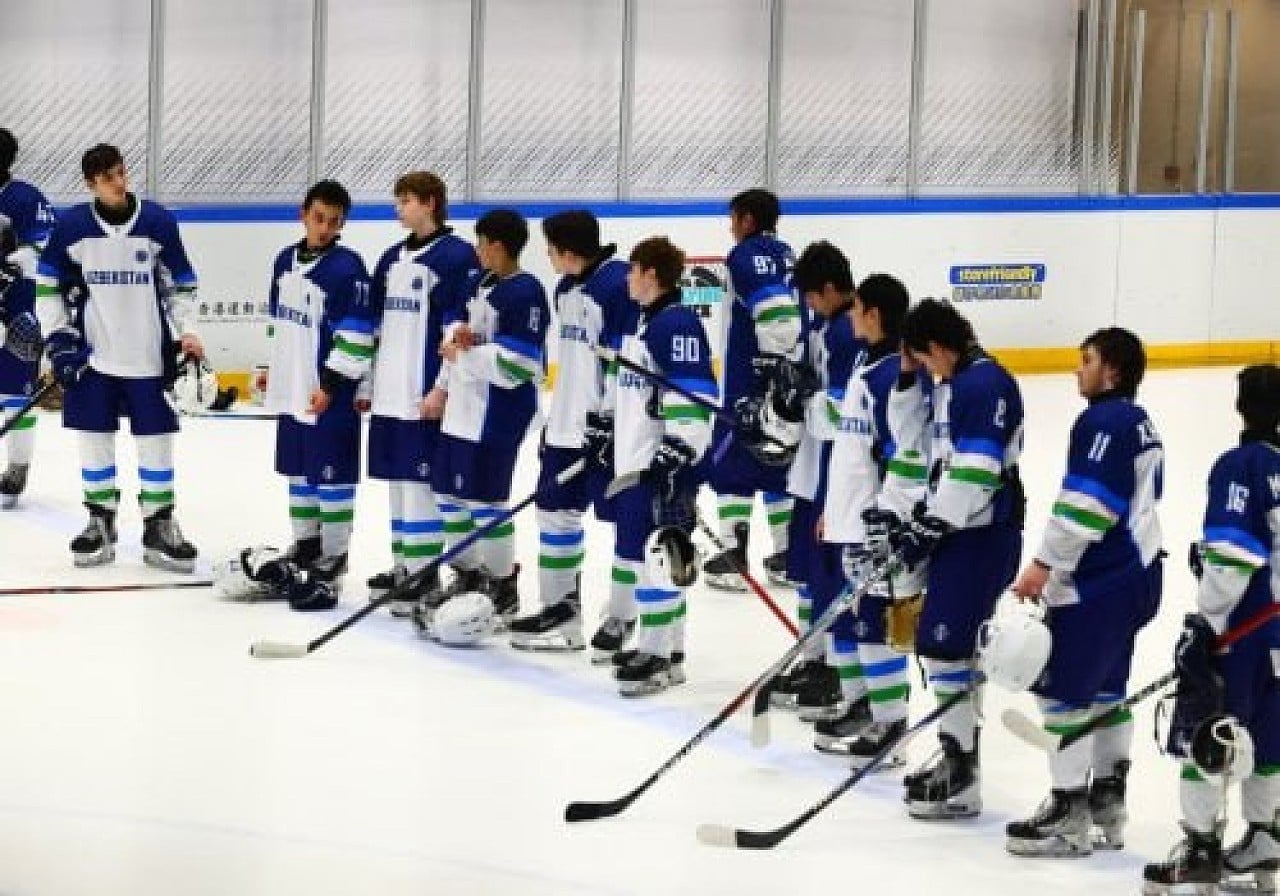 Сборная Узбекистана U18 по хоккею победила Болгарию со счётом 5:3