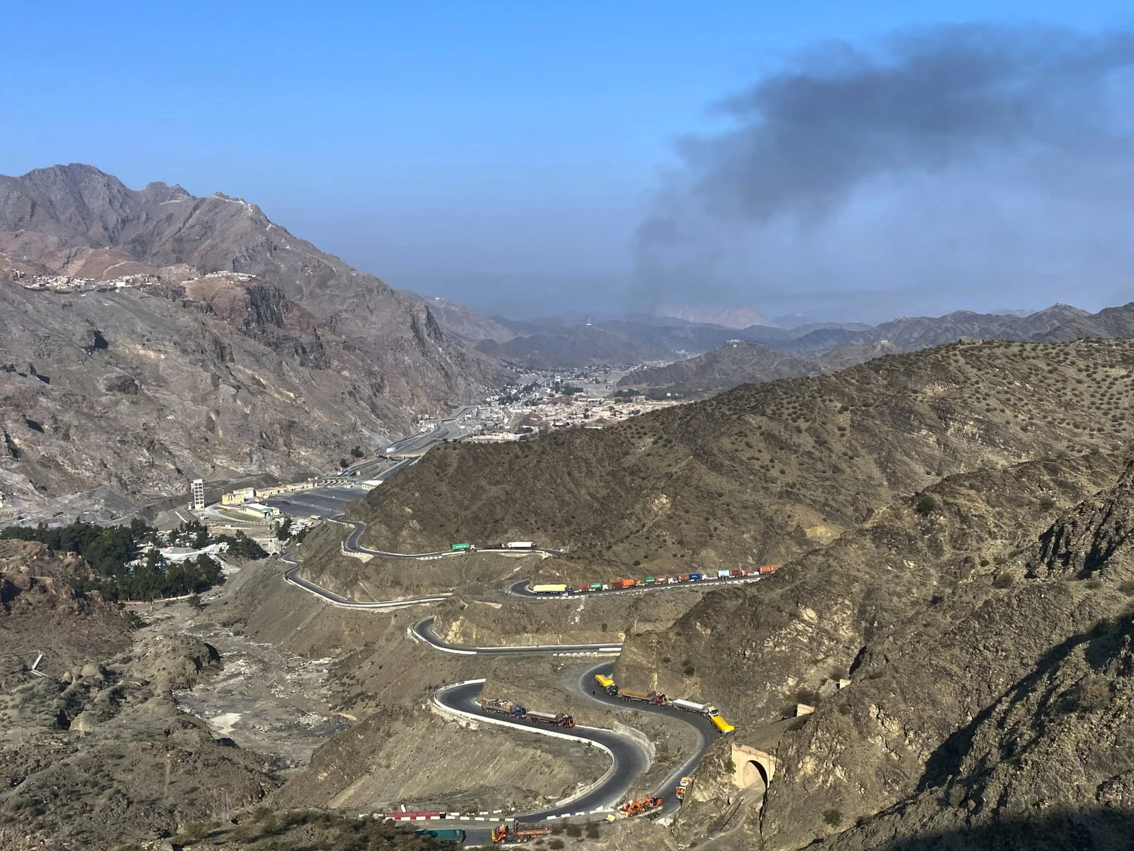 Pokiston tungi hujumida afghon ayollar va bolalar halok bo'ldi