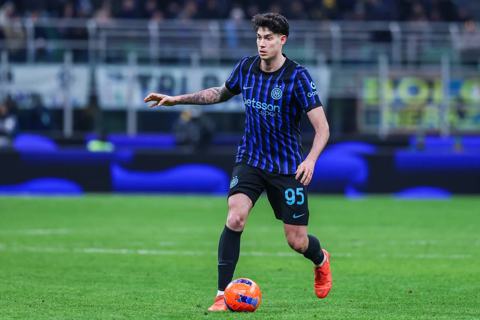 Barselona Alessandro Bastoni bilan shaxsiy kelishuvga erishdi