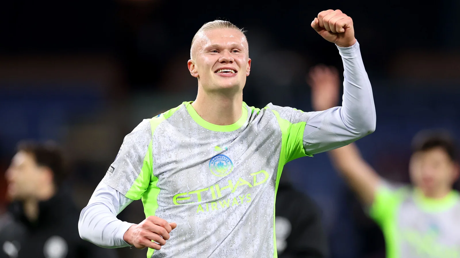 Erling Xoland "Manchester Siti" bilan o'n yillik shartnoma imzoladi