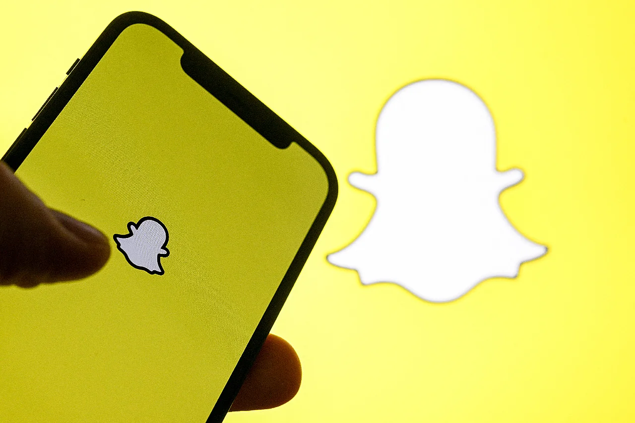 Snapchat foydalanuvchilari brendlarning sun'iy intellekt yordamchilari bilan muloqot qiladi