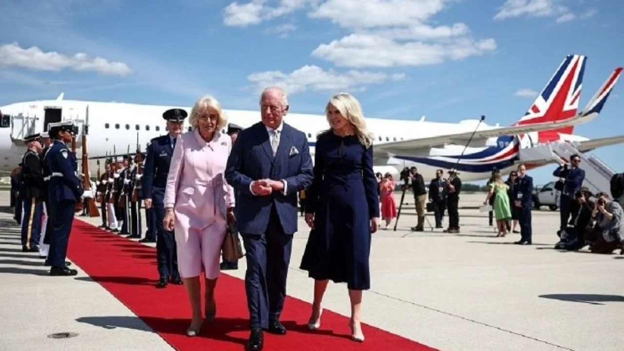 Qirol Charlz III rasmiy tashrif bilan AQShga yetib keldi