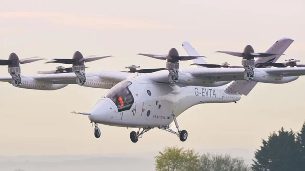 Britaniya elektr samolyoti havoda muvaffaqiyatli manevrni amalga oshirdi