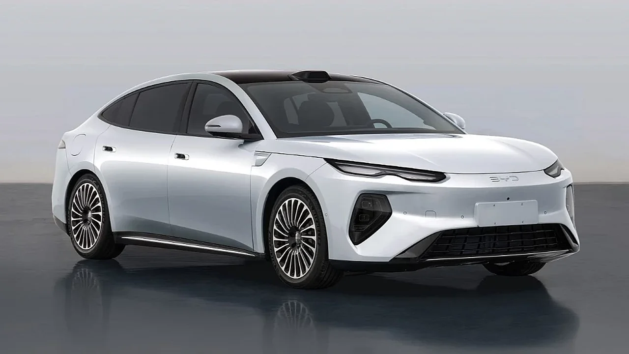 BYD kompaniyasi Xitoyda yangi Seal 08 gibrid sedanini taqdim etadi