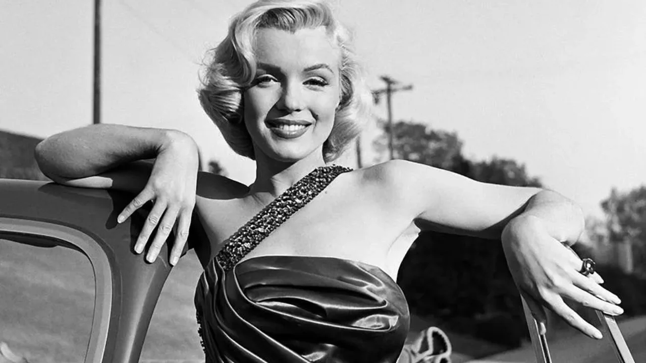 Merilin Monro foydalangan noyob Mercedes kimoshdi savdosiga qoylindi