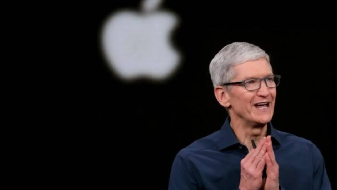 Tim Cook Expected to Step Down as Apple CEO