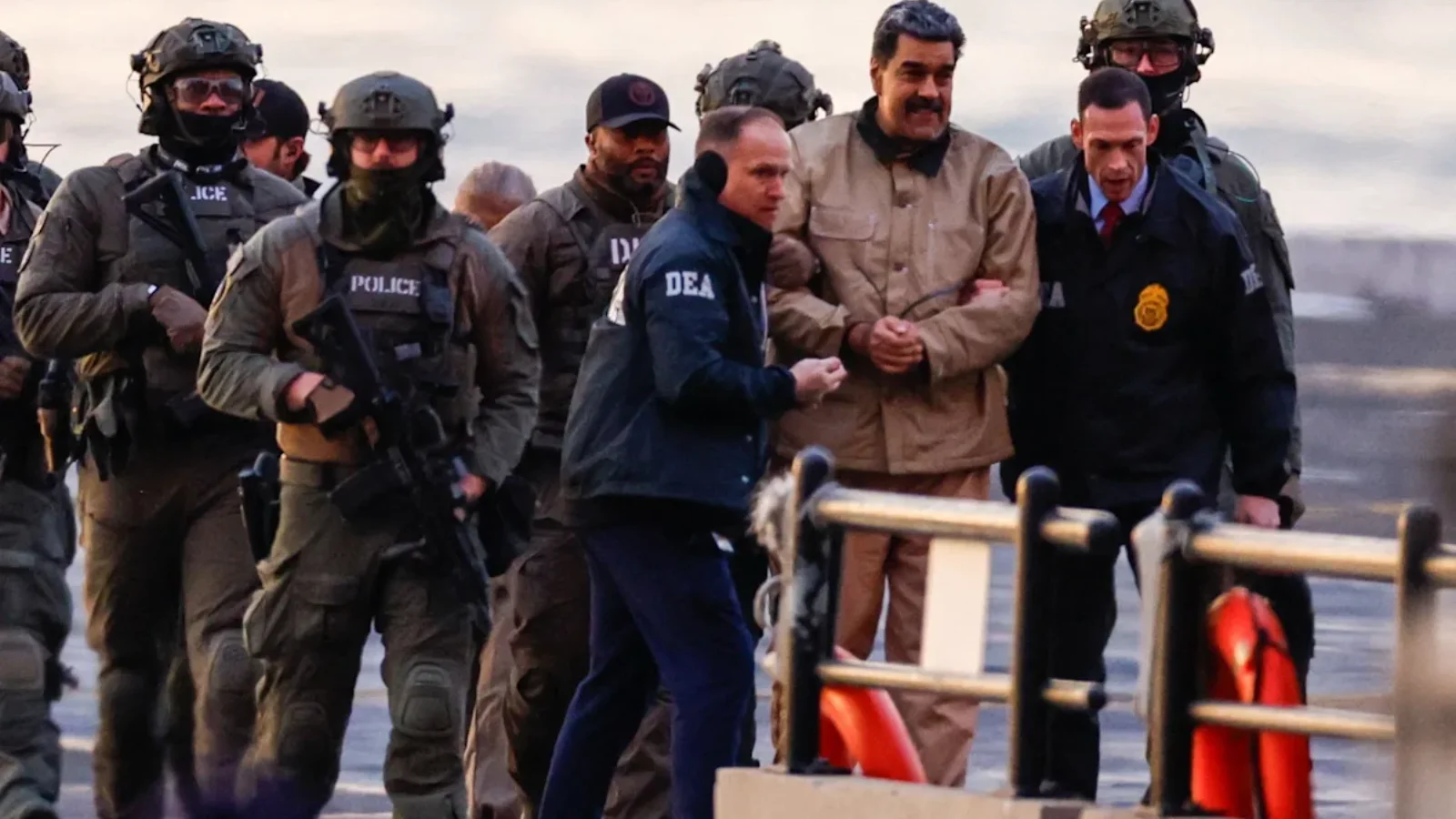 В США обвинили солдата в заработке на государственной тайне