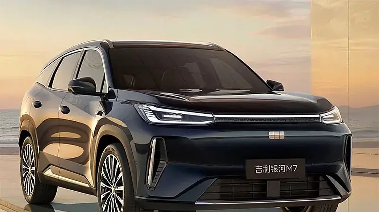 Geely kompaniyasi yangi Galaxy M7 gibrid krossoverining xususiyatlarini ochiqladi