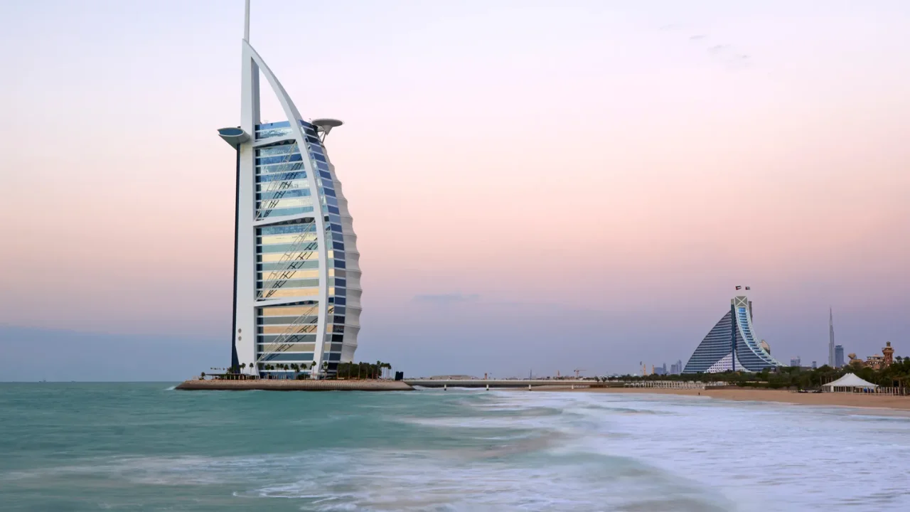 Dubayning mashhur Burj Al Arab mehmonxonasi ta'mirlashga yopiladi