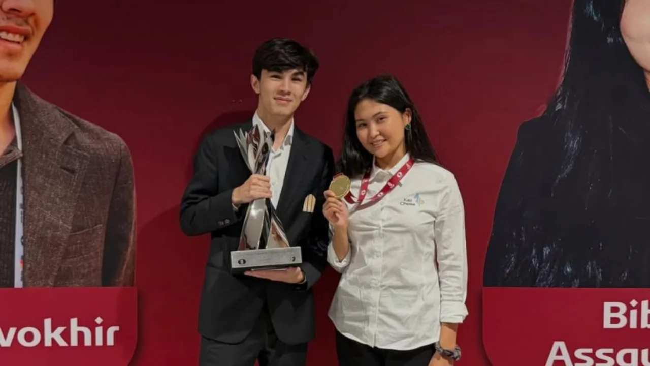 Фотографии Жавохира Синдорова и Бибисоры Асаубаевой вызвали обсуждения