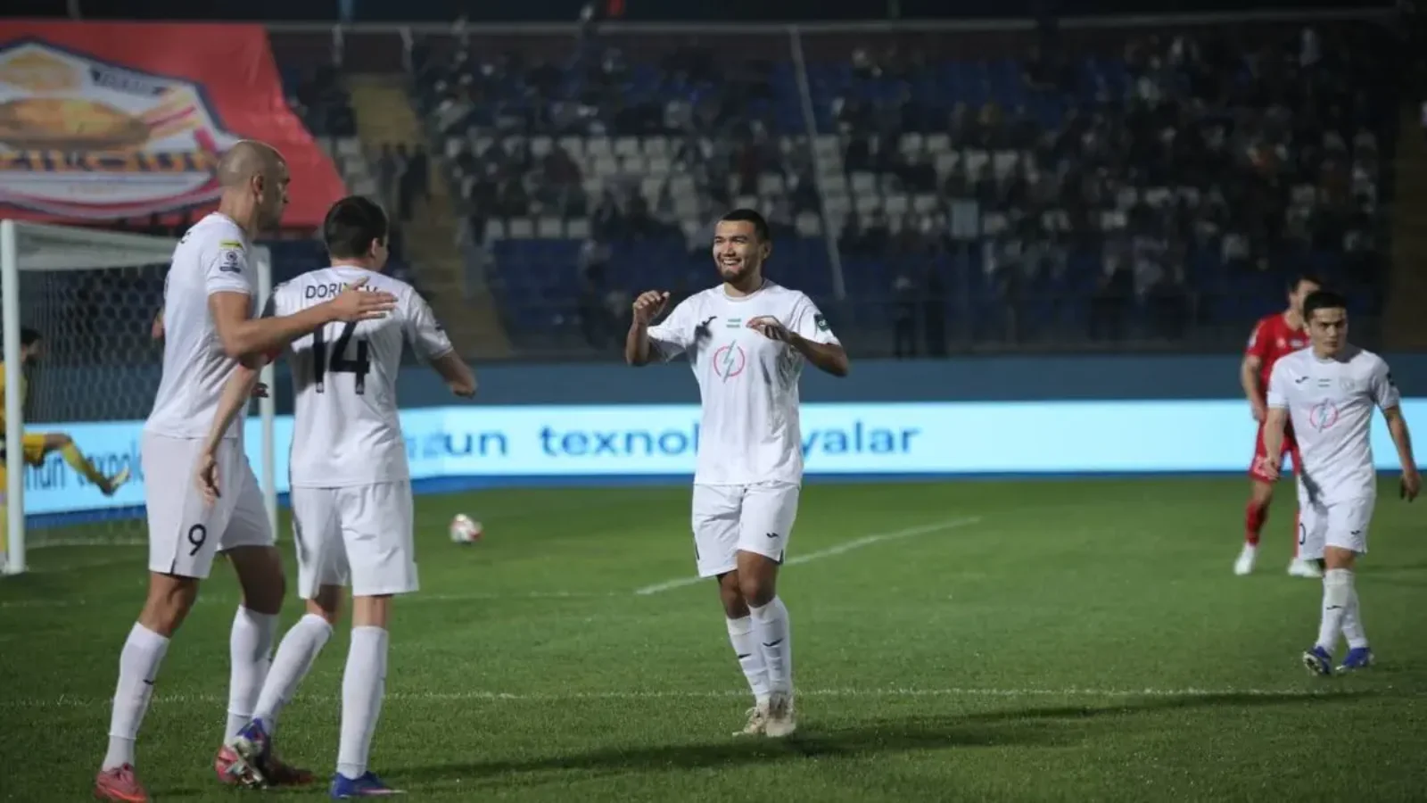 So‘g‘diyona Navoiyda Qizilqumni mag‘lub etib ilk g‘alabasini tantana qildi