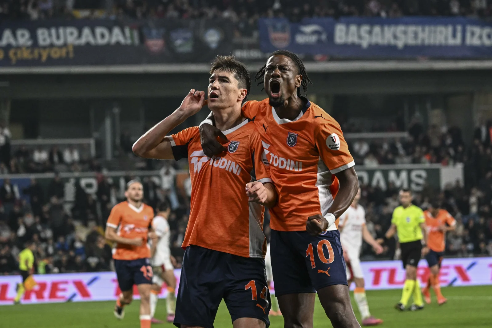 Галатасарай уверенно идет к очередному титулу в чемпионате Турции