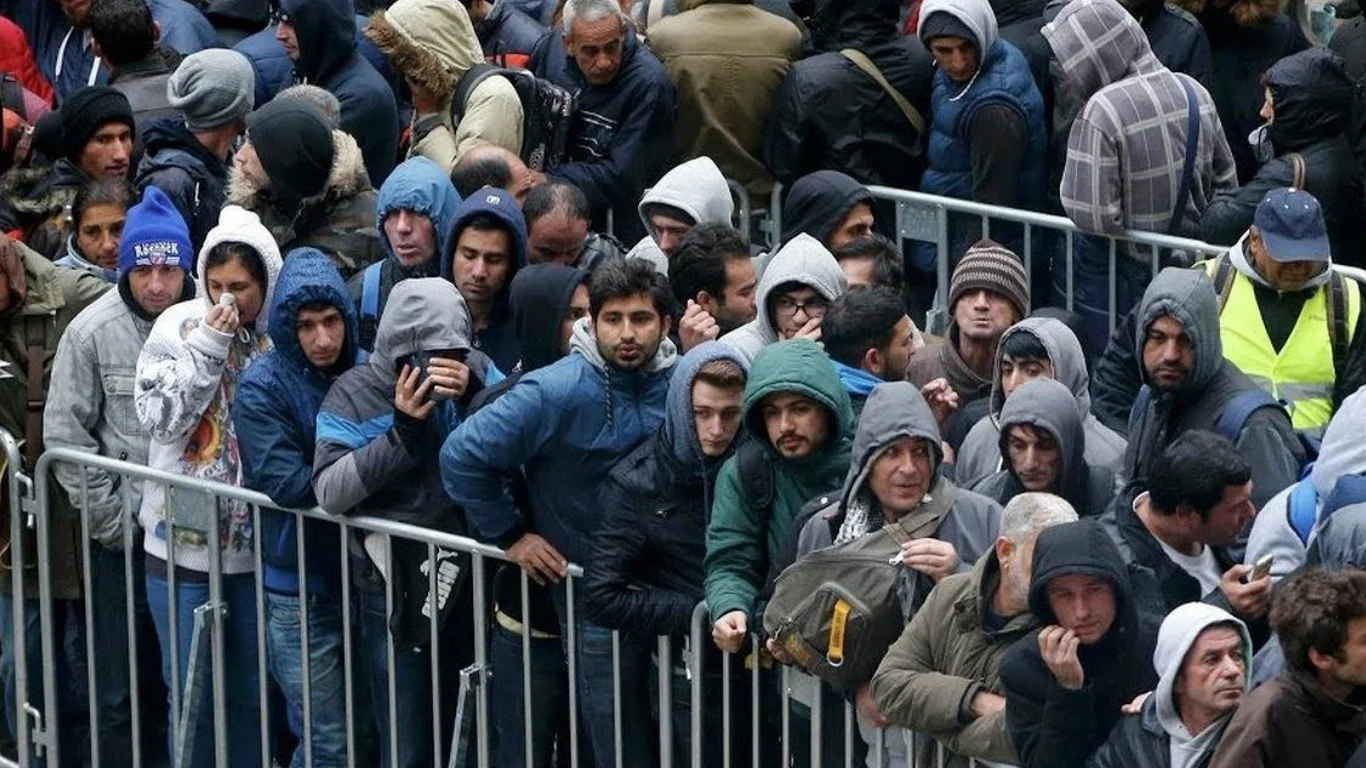 Yevropada migrantlar soni tarixiy darajaga yetganligi ma'lum bo'ldi