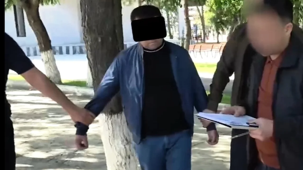 Andijonda bank rahbari pora olayotgan vaqtda qo'lga olindi