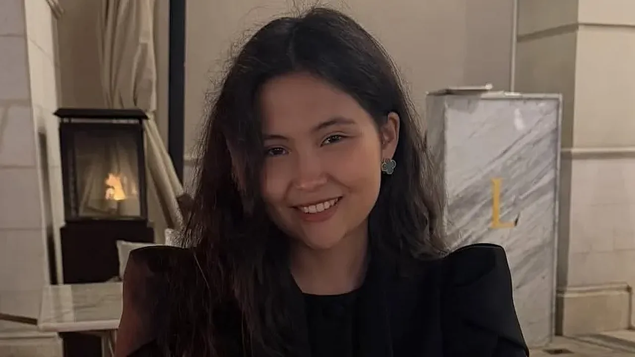 Shaxmat yulduzi Bibisara Asaubayeva ona tilini o'rganishni boshladi