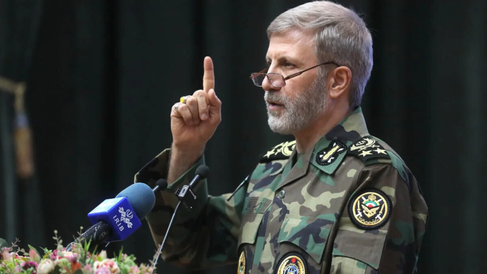 Iran army sternly warned forces attempting to enter its territory