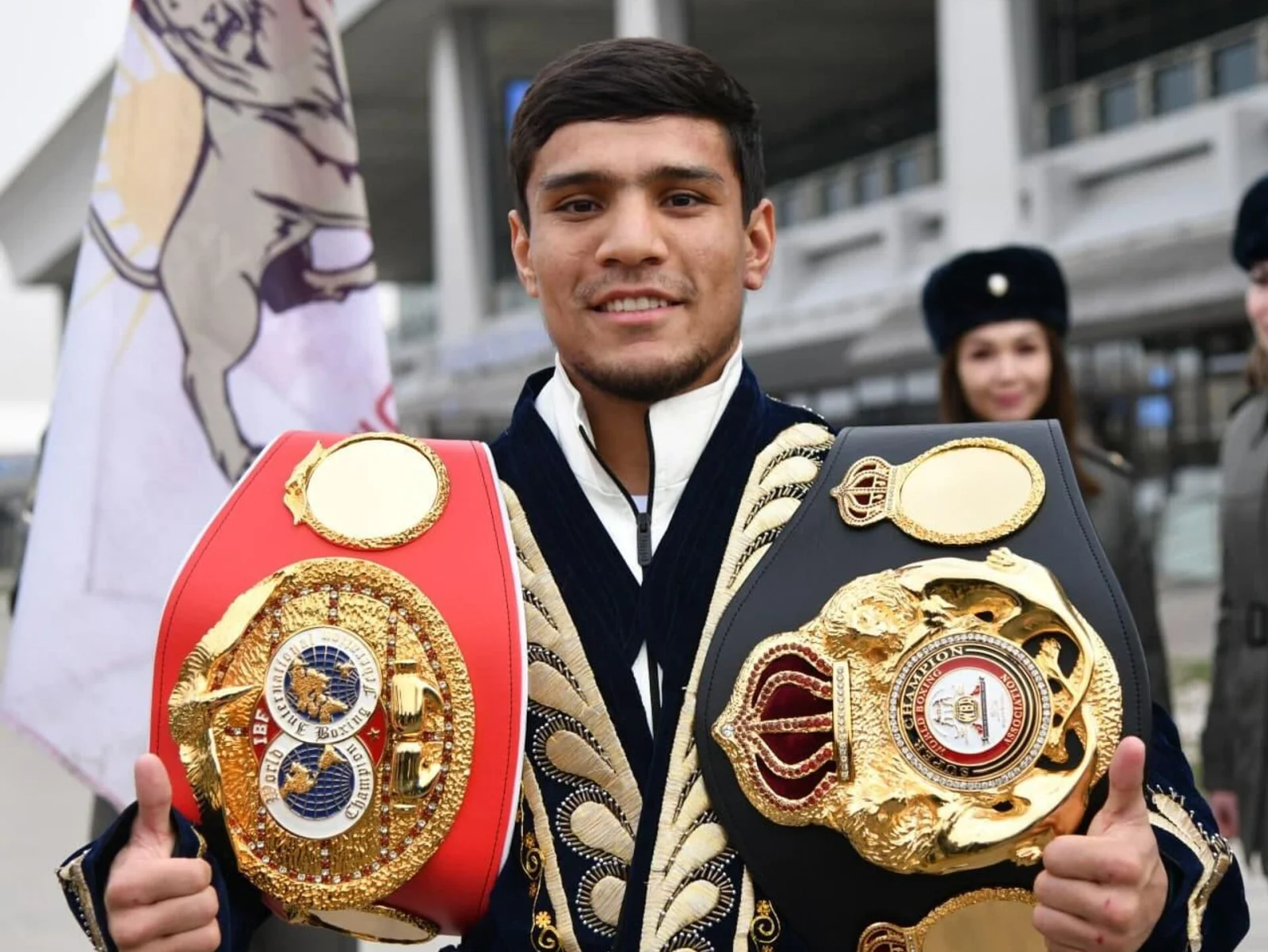 Murodjon Ahmadaliev professional ringga qaytadi va xavfli raqib bilan to'qnashadi