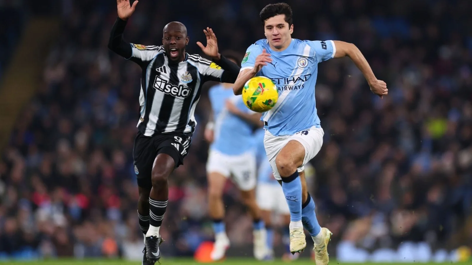 Abduqodir Husanov Yevropaning eng tezkor futbolchilari qatorida e'tirof etildi