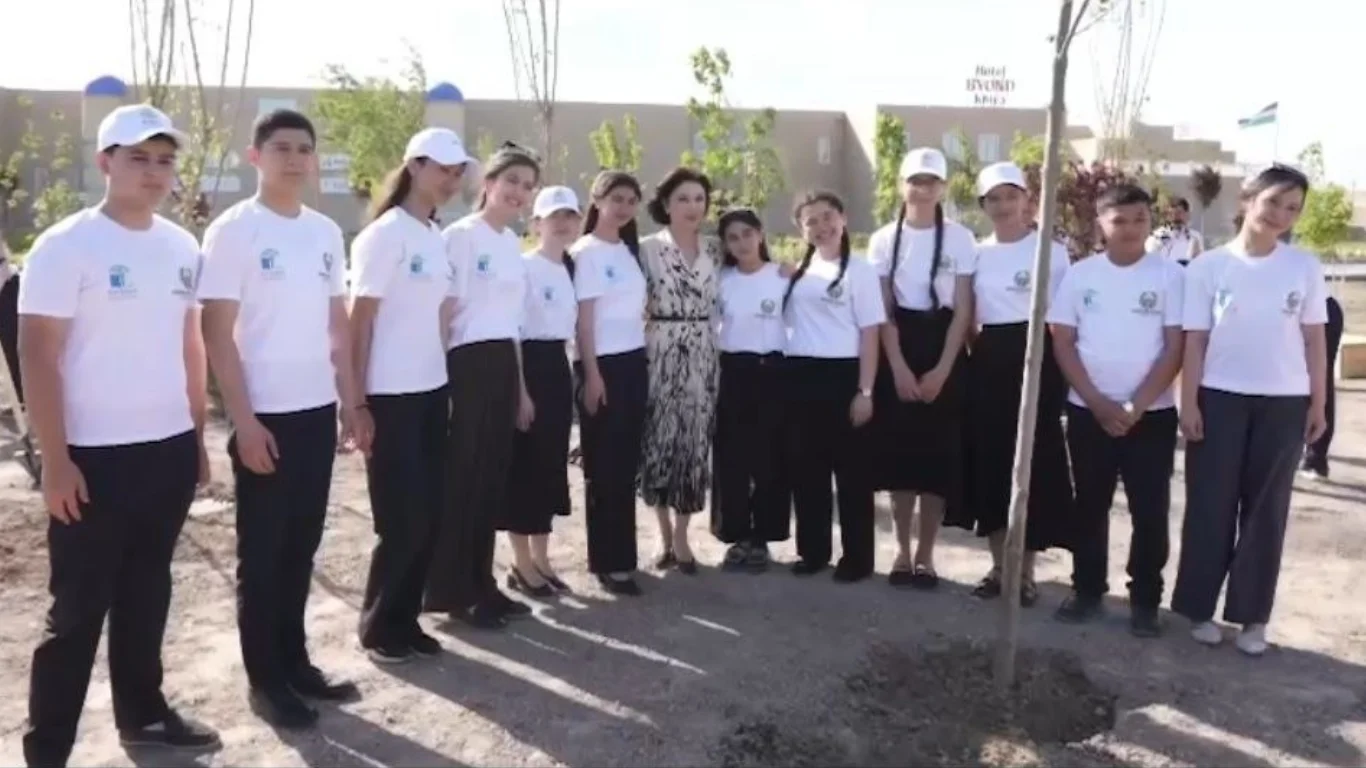 Ziroat Mirziyoyeva Xorazmda ijtimoiy muassasalar faoliyati bilan tanishdi