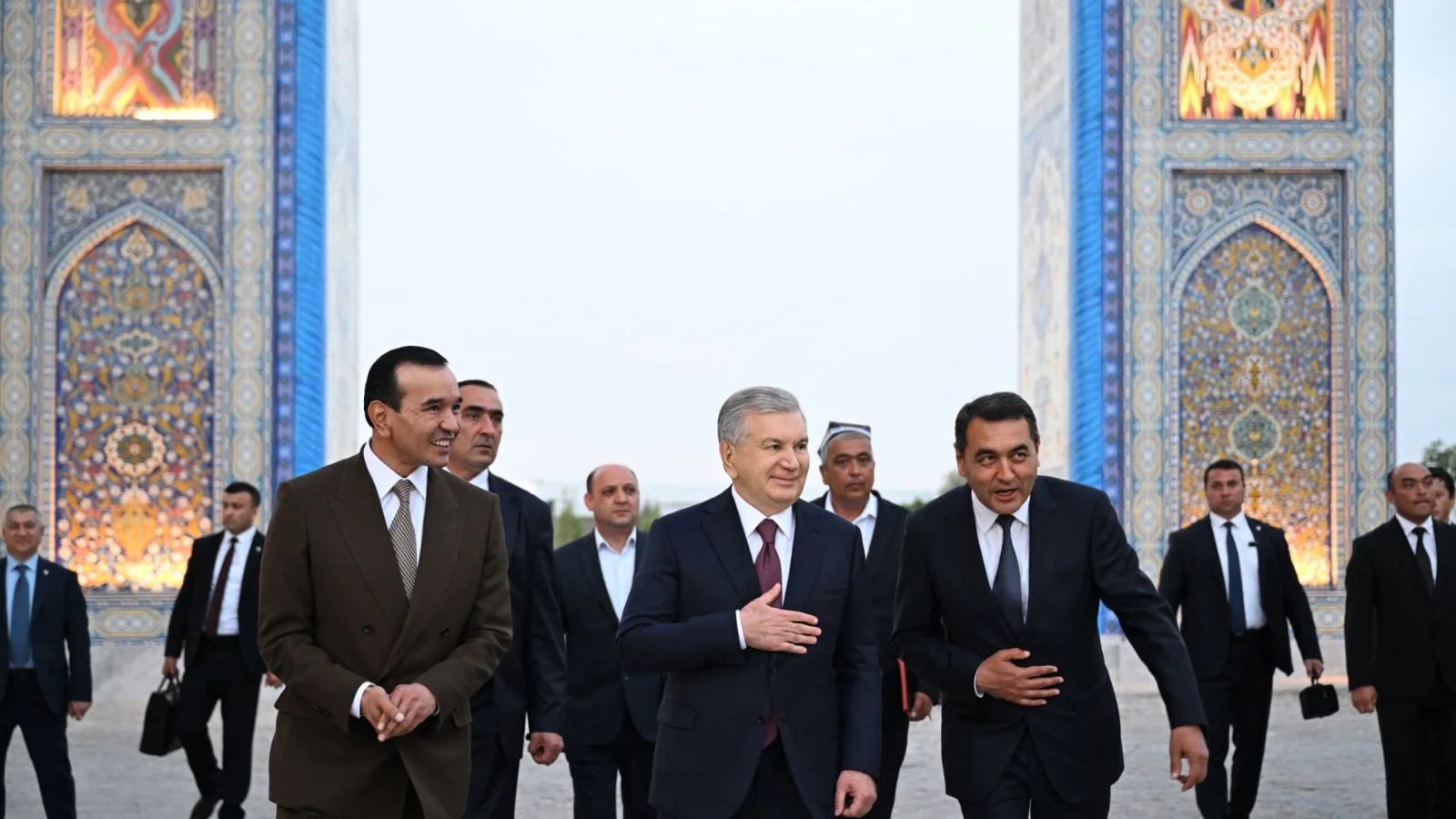 Prezident Margilondagi Burhoniddin Marginoniy majmuasida amalga oshirilgan loyihalar bilan tanishdi